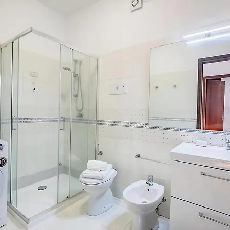 Apartment Esclusiva Vista Con Piscina E Parcheggio -salo- *