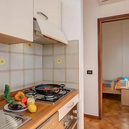 Esclusiva Vista Con Piscina E Parcheggio -salo- Appartement Roe