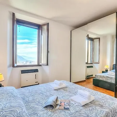 Esclusiva Vista Con Piscina E Parcheggio -salo-
